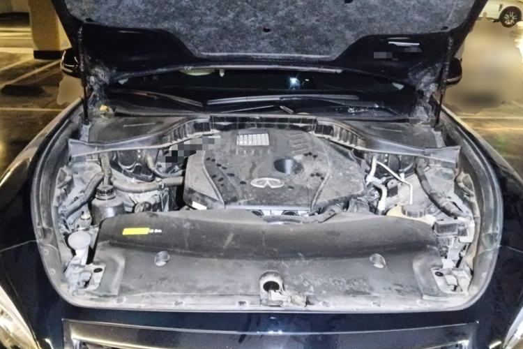 Used Infiniti Q70 2019 Q70L 2.0T Elite Plus Version Engine Bay