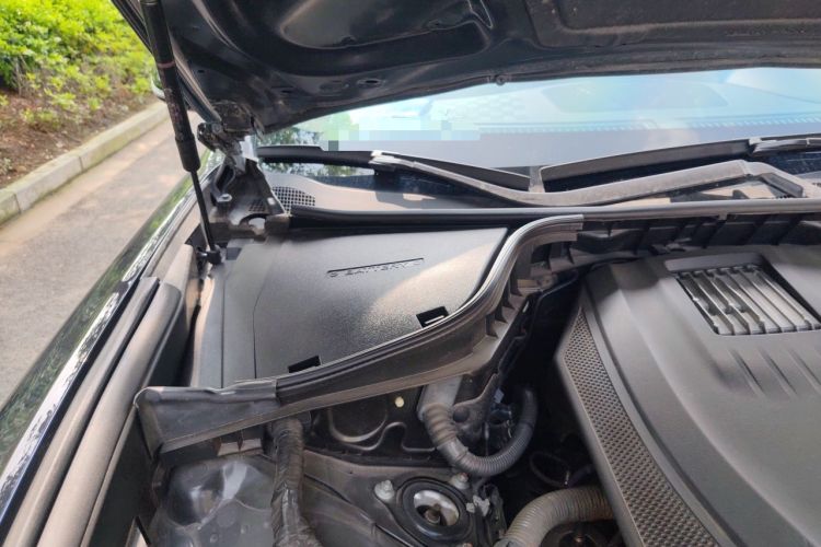 Used Infiniti Q70 2019 Q70L 2.0T Enjoyment Edition Engine Bay Right