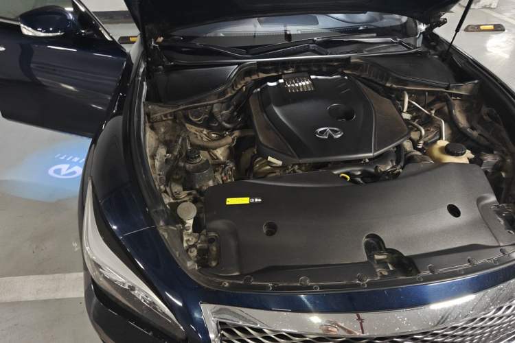 Used Infiniti Q70 2019 Q70L 2.0T Elite Edition Engine Bay Right