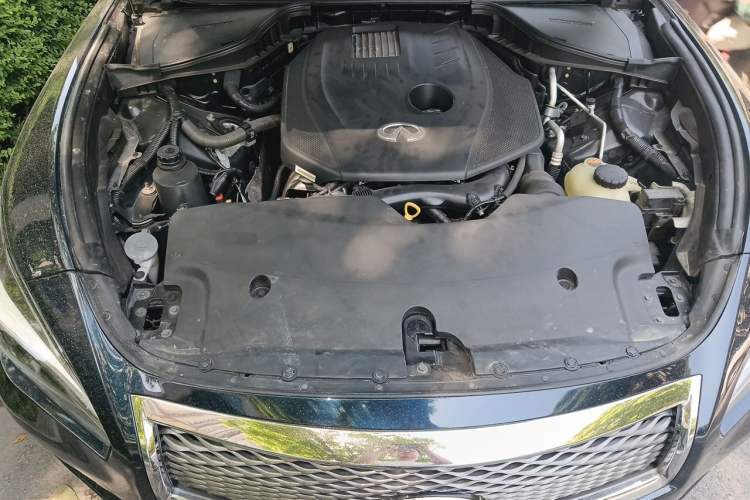 Used Infiniti Q70 2019 Q70L 2.0T Elite Edition Engine Bay