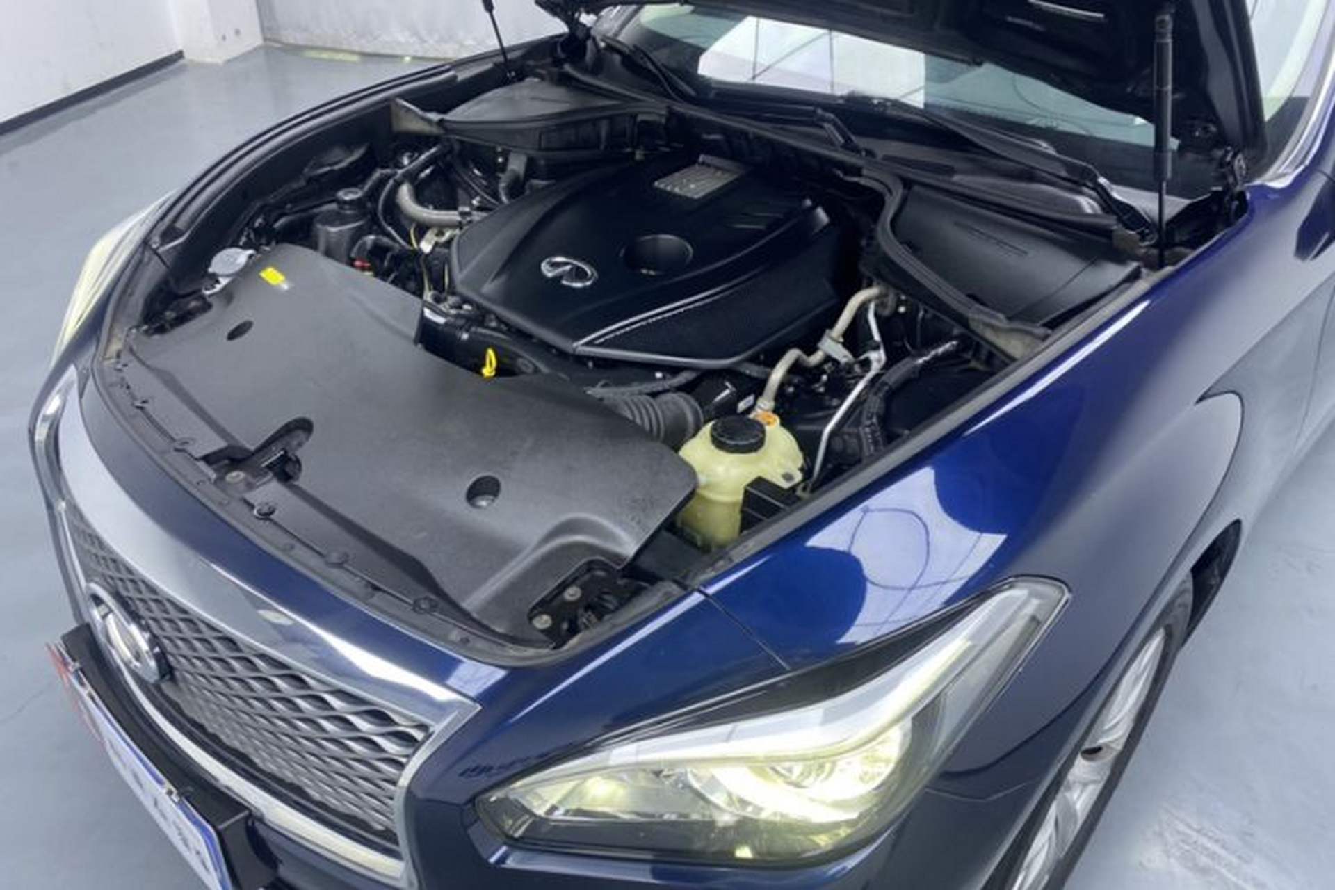 Used Infiniti Q70 2019 Q70L 2.0T Elite Edition Exterior 1