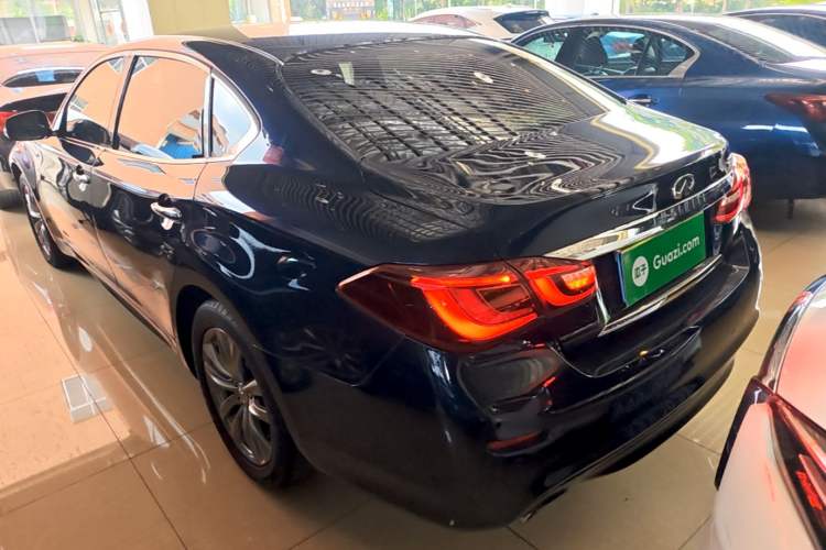 Used Infiniti Q70 2019 Q70L 2.0T Elite Edition Exterior 2