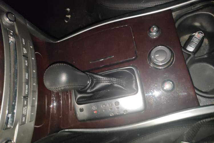 Used Infiniti Q70 2019 Q70L 2.0T Elite Plus Version Gear Lever