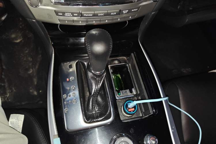 Used Infiniti Q70 2019 Q70L 2.0T Elite Edition Gear Lever