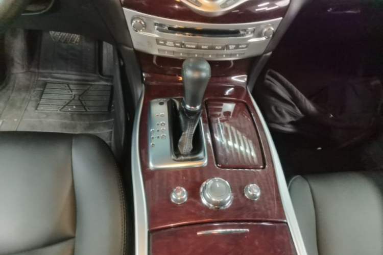 Used Infiniti Q70 2019 Q70L 2.0T Elite Plus Version Gear Lever
