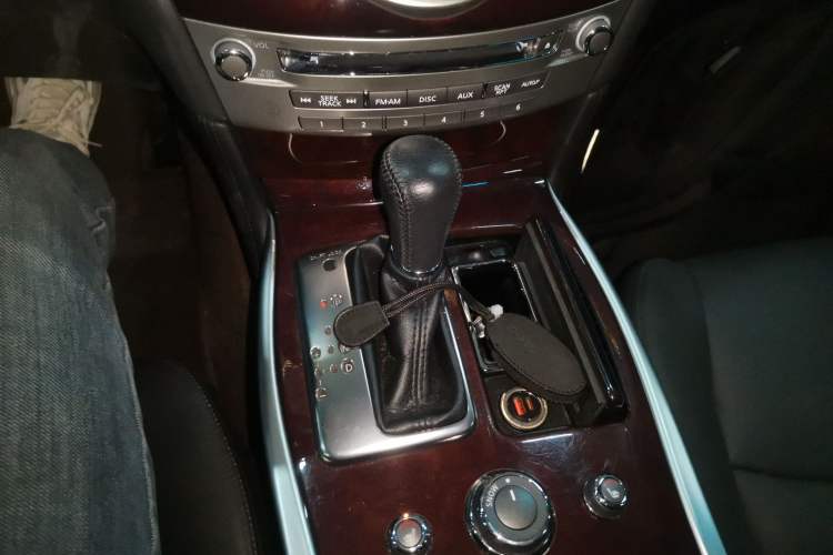 Used Infiniti Q70 2019 Q70L 2.0T Enjoyment Edition Gear Lever