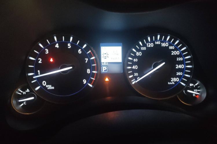 Used Infiniti Q70 2019 Q70L 2.0T Elite Plus Version Instrument Cluster