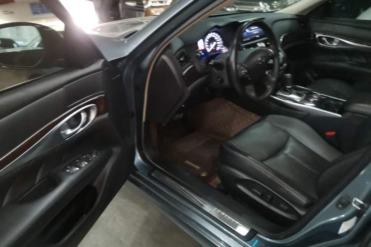 Used Infiniti Q70 2019 Q70L 2.0T Enjoyment Edition Interior 3