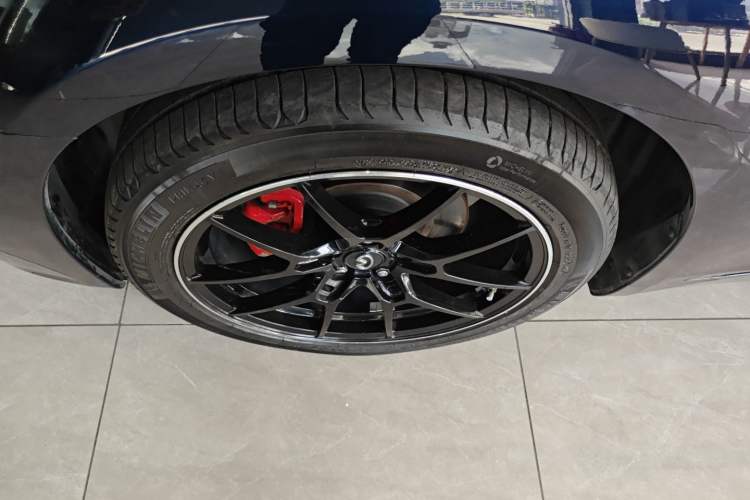 Used Infiniti Q70 2019 Q70L 2.0T Elite Plus Version Left Front Wheel Hub
