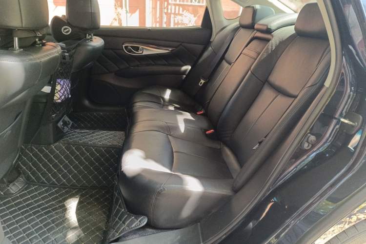 Used Infiniti Q70 2019 Q70L 2.0T Elite Plus Version Left Rear Seat
