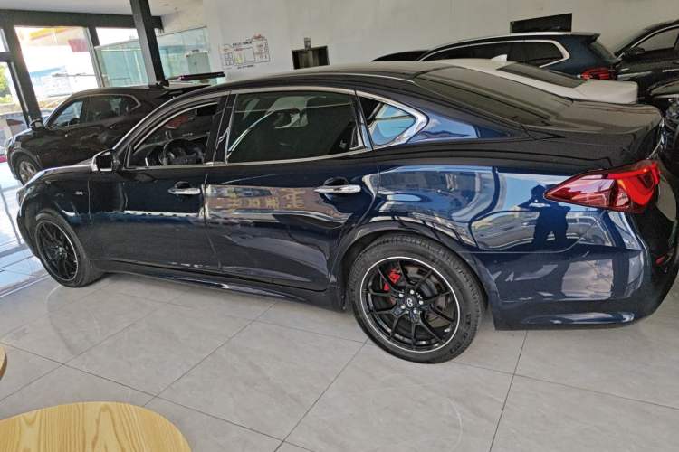 Used Infiniti Q70 2019 Q70L 2.0T Elite Plus Version Left Side