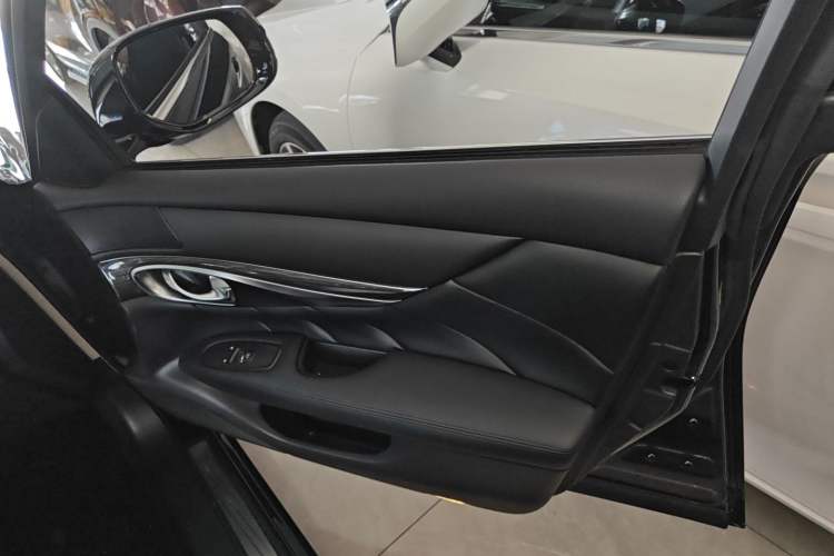 Used Infiniti Q70 2019 Q70L 2.0T Elite Plus Version Right Front Door Interior