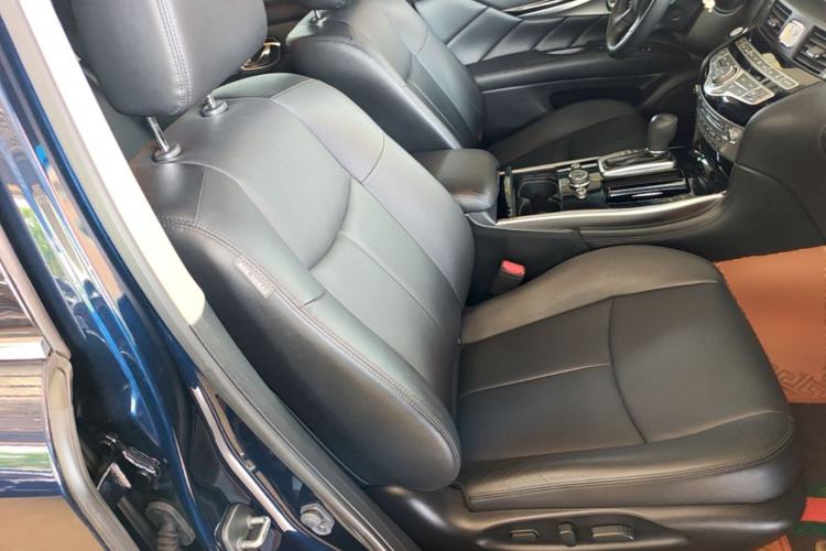 Used Infiniti Q70 2019 Q70L 2.0T Elite Edition Right Front Seat