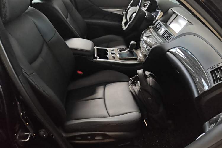 Used Infiniti Q70 2019 Q70L 2.0T Elite Plus Version Right Front Seat