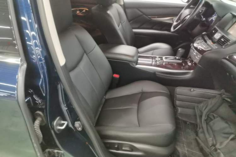 Used Infiniti Q70 2019 Q70L 2.0T Elite Plus Version Right Front Seat