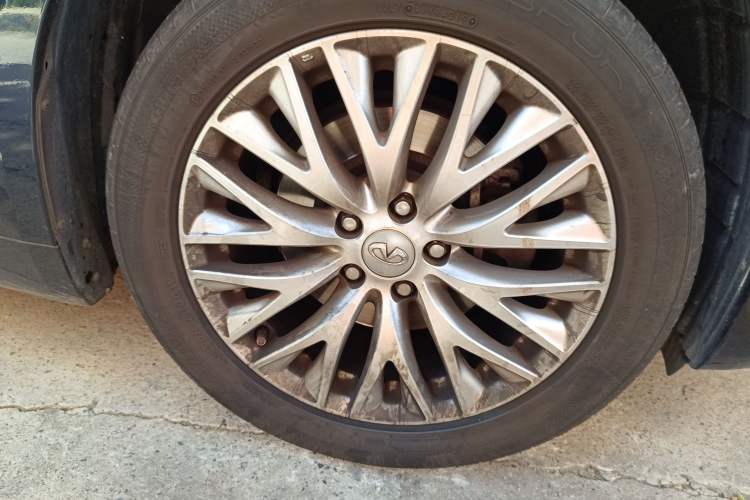 Used Infiniti Q70 2019 Q70L 2.0T Elite Plus Version Right Front Wheel Hub