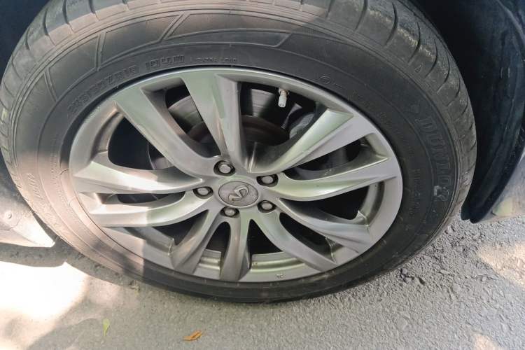 Used Infiniti Q70 2019 Q70L 2.0T Elite Edition Right Front Wheel Hub