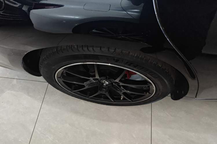 Used Infiniti Q70 2019 Q70L 2.0T Elite Plus Version Right Rear Wheel Hub