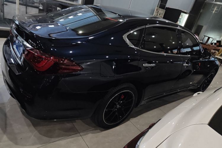 Used Infiniti Q70 2019 Q70L 2.0T Elite Plus Version Right Side