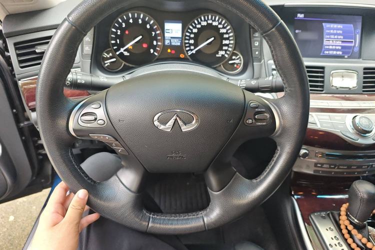 Used Infiniti Q70 2019 Q70L 2.0T Elite Plus Version Steering Wheel