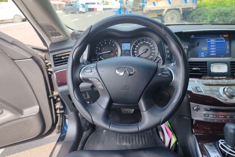 Used Infiniti Q70 2019 Q70L 2.0T Enjoyment Edition Steering Wheel
