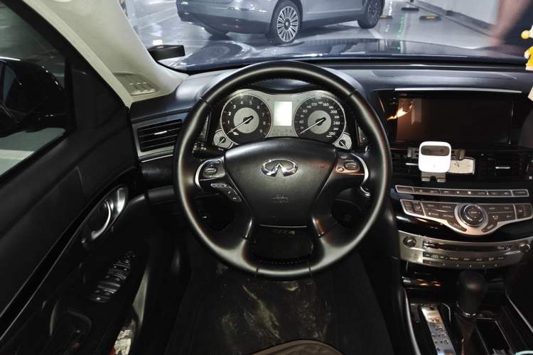 Used Infiniti Q70 2019 Q70L 2.0T Elite Edition Steering Wheel