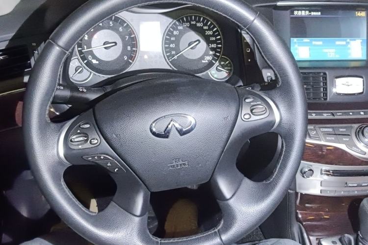 Used Infiniti Q70 2019 Q70L 2.0T Elite Plus Version Steering Wheel
