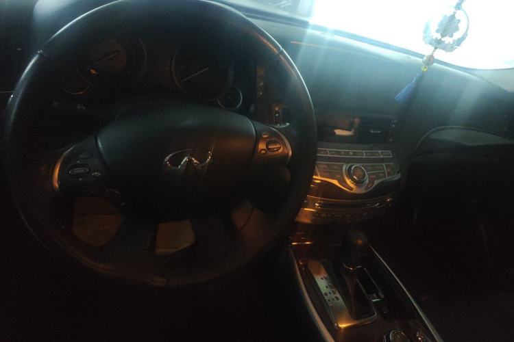 Used Infiniti Q70 2019 Q70L 2.0T Elite Edition Steering Wheel