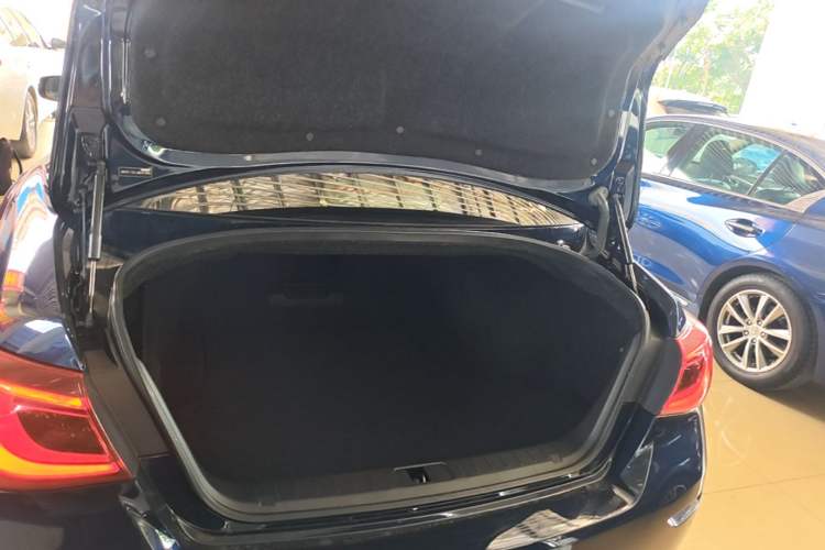 Used Infiniti Q70 2019 Q70L 2.0T Elite Edition Trunk