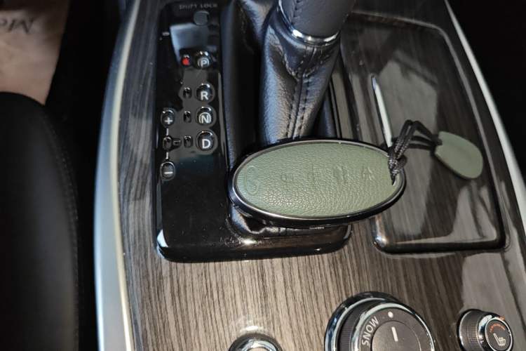 Used Infiniti Q70 2019 Q70L 2.0T Elite Plus Version Vehicle Key