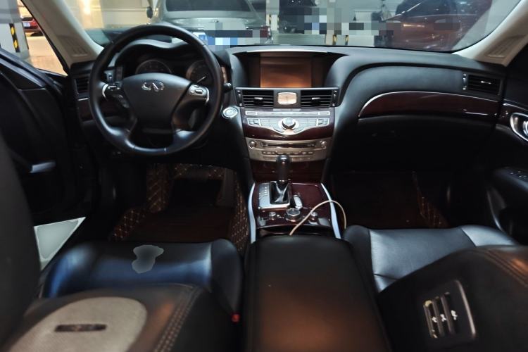 Used Infiniti Q70 2019 Q70L 2.0T Enjoyment Edition PLUS Center Console