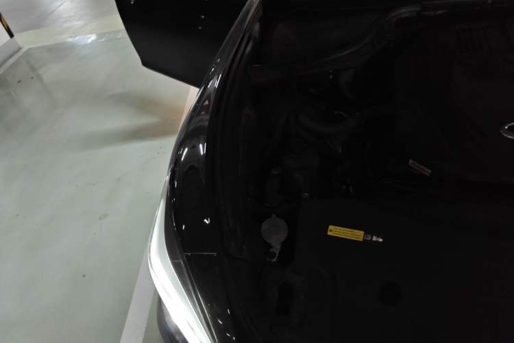 Used Infiniti Q70 2019 Q70L 2.0T Enjoyment Edition PLUS Engine Bay Right