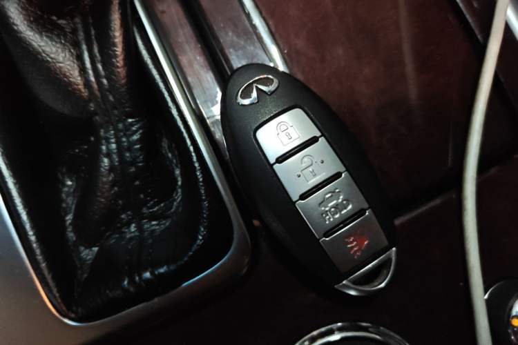 Used Infiniti Q70 2019 Q70L 2.0T Enjoyment Edition PLUS Vehicle Key