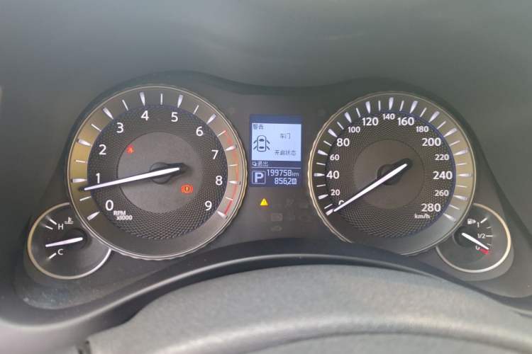 Used Infiniti Q70 2019 Q70L 2.0T Elite Plus Version Instrument Cluster
