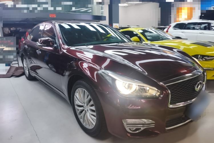 Used Infiniti Q70 2019 Q70L 2.0T Enjoyment Edition Front Right 45 Deg
