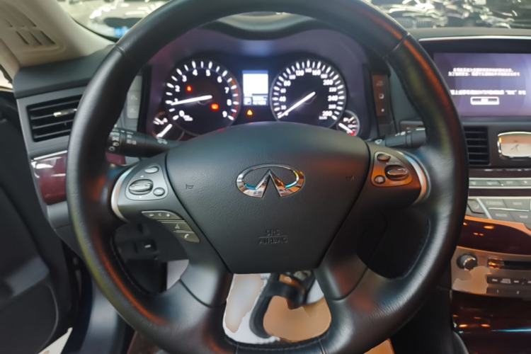 Used Infiniti Q70 2019 Q70L 2.0T Enjoyment Edition Steering Wheel