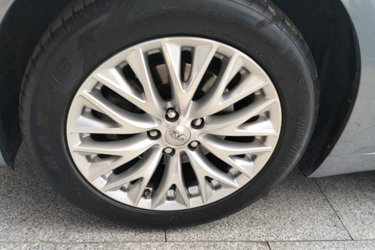 Used Infiniti Q70 2019 Q70L 2.0T Elite Plus Version Left Front Wheel Hub