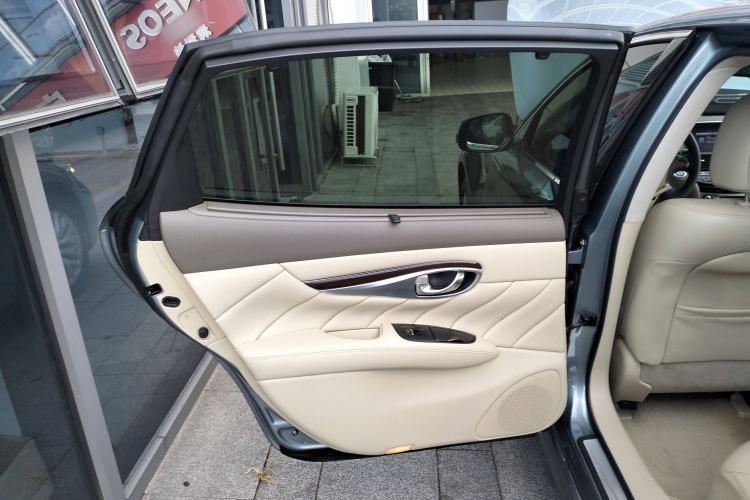 Used Infiniti Q70 2019 Q70L 2.0T Elite Plus Version Left Rear Door Interior