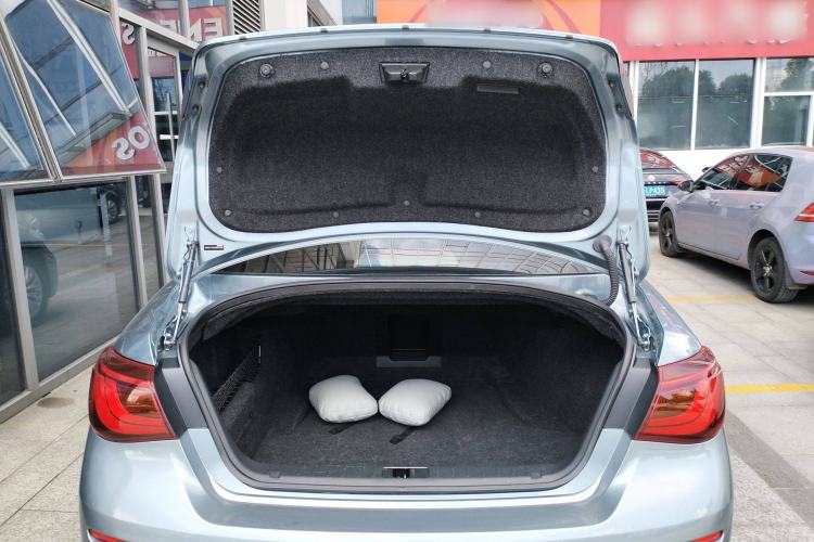 Used Infiniti Q70 2019 Q70L 2.0T Elite Plus Version Trunk