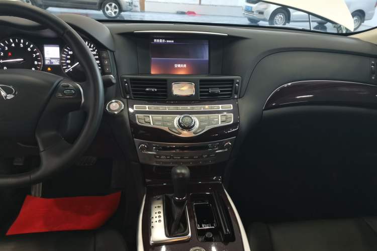 Used Infiniti Q70 2019 Q70L 2.0T Elite Plus Version Audio And AC Panel