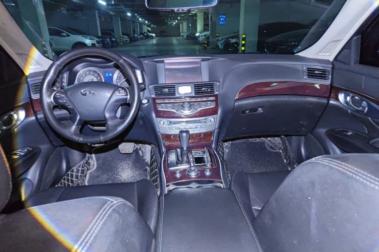 Used Infiniti Q70 2019 Q70L 2.0T Enjoyment Edition Center Console