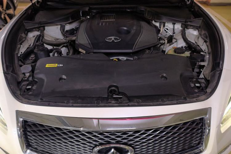 Used Infiniti Q70 2019 Q70L 2.0T Elite Edition Engine Bay