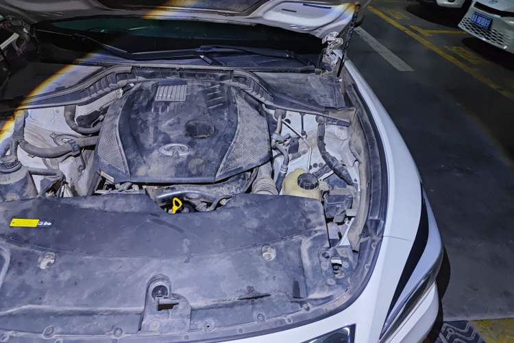 Used Infiniti Q70 2019 Q70L 2.0T Enjoyment Edition Engine Bay Left