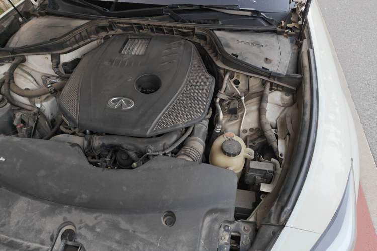Used Infiniti Q70 2019 Q70L 2.0T Elite Edition Engine Bay Left