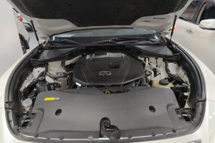 Used Infiniti Q70 2019 Q70L 2.0T Elite Edition Engine Bay