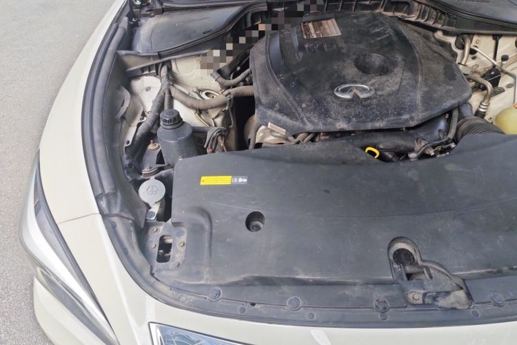Used Infiniti Q70 2019 Q70L 2.0T Elite Edition Engine Bay Right