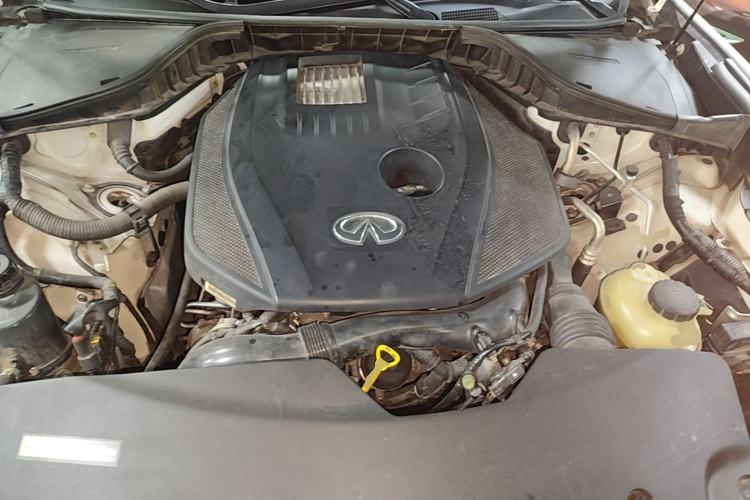 Used Infiniti Q70 2019 Q70L 2.0T Elite Plus Version Engine Bay