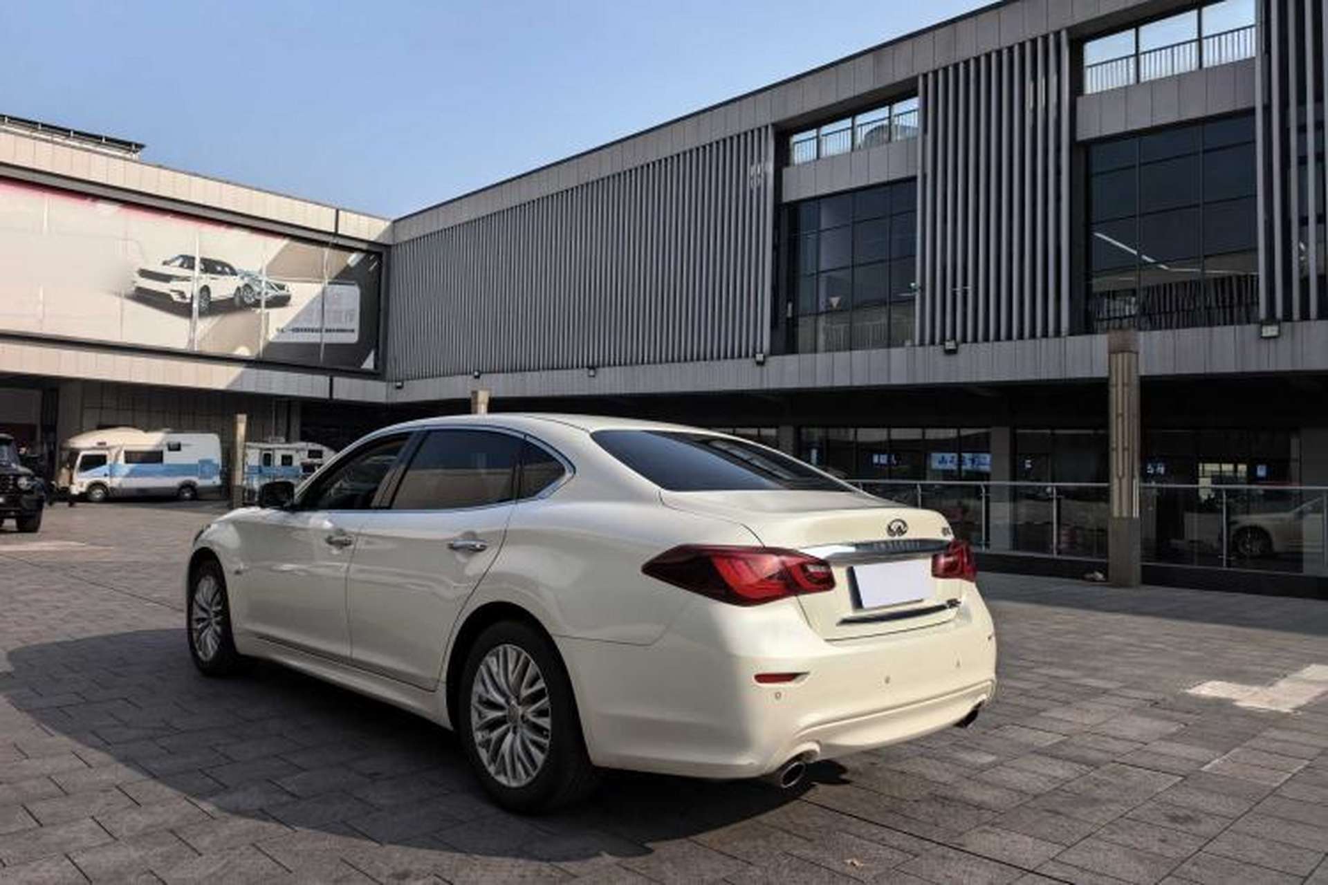 Used Infiniti Q70 2019 Q70L 2.0T Enjoyment Edition Exterior 4
