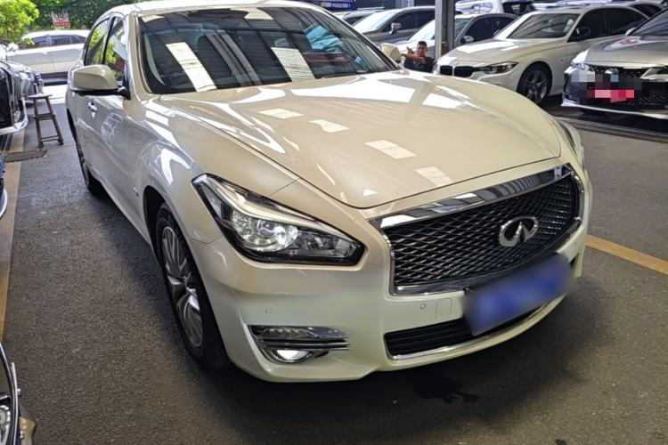 Used Infiniti Q70 2019 Q70L 2.0T Elite Plus Version Front Right 45 Deg