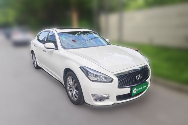 Used Infiniti Q70 2019 Q70L 2.0T Elite Edition Front Right 45 Deg